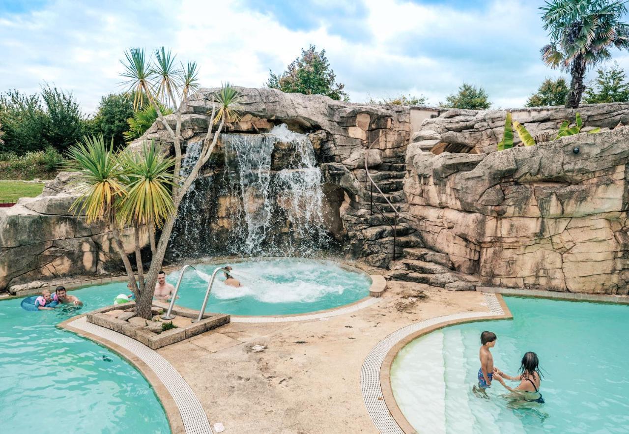 Camping De L'Orangerie De Lanniron カンペール エクステリア 写真